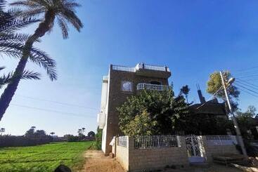 پانسیون Dream Garden Luxor