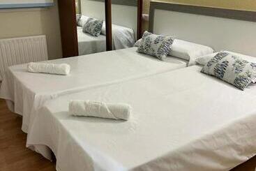 پانسیون Hostal Restaurante Posada Del Duque
