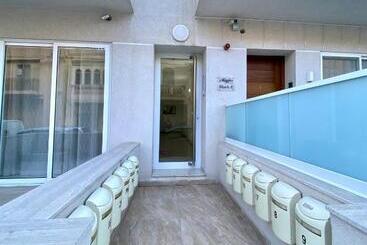 پانسیون Targura Lodging