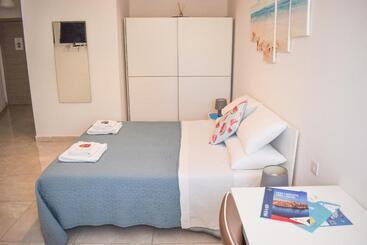 پانسیون Targura Lodging