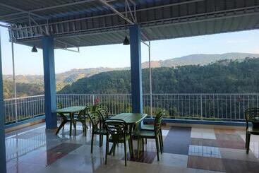 پانسیون Vati Guesthouse