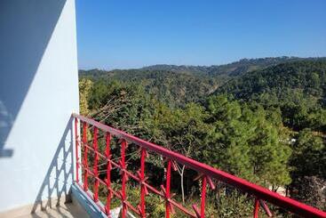 پانسیون Vati Guesthouse