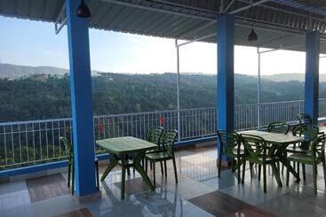 پانسیون Vati Guesthouse