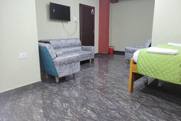 پانسیون Vati Guesthouse