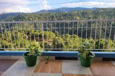 پانسیون Vati Guesthouse