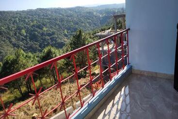 پانسیون Vati Guesthouse