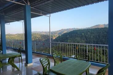 پانسیون Vati Guesthouse