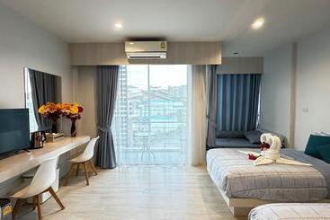 تختخواب و صبحانه Auriflex House