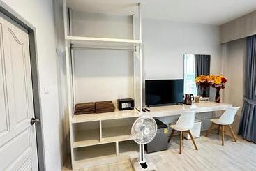 تختخواب و صبحانه Auriflex House