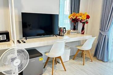 تختخواب و صبحانه Auriflex House