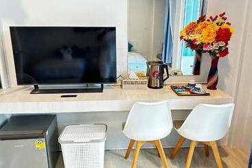 تختخواب و صبحانه Auriflex House