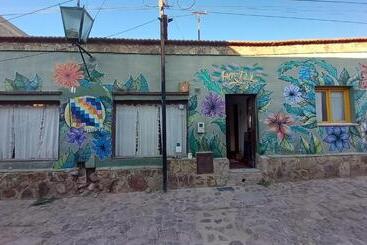 تختخواب و صبحانه Hostal Amalaya