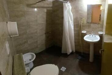 تختخواب و صبحانه Hostal Amalaya
