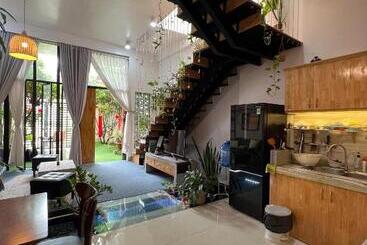 تختخواب و صبحانه Nguyễn Villa
