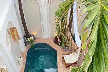 تختخواب و صبحانه Nguyễn Villa