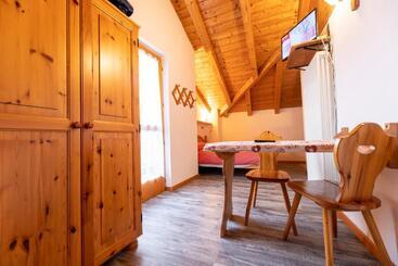 هتل Agritur Iellici