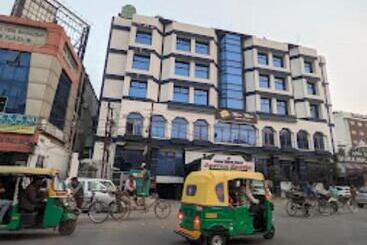 هتل Mera Mann,lucknow