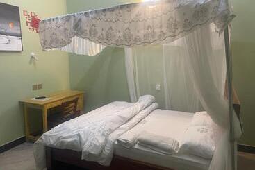 هتل The First Royal Tour Lodge