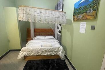 هتل The First Royal Tour Lodge