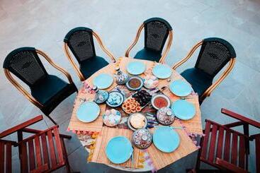 پانسیون Bungalow Kousmat 1