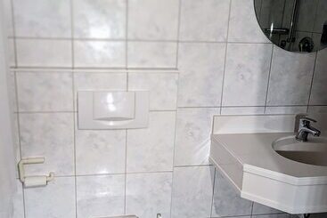 پانسیون Room In Guest Room   Single Room In City Hotel In The Centre Of Rastatt
