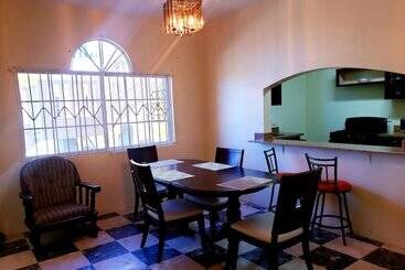 پانسیون Comfy Apartments