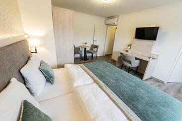 פנסיון Hökis Zimmervermietung 11 Mit Küche