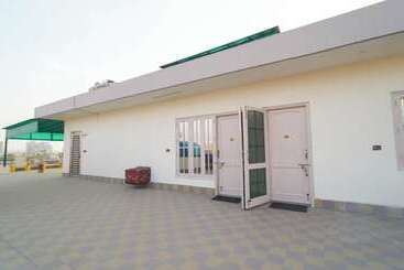 پانسیون Kalptaru Residency By Grb