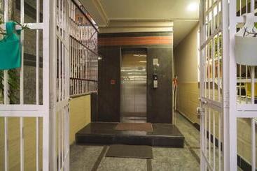 پانسیون Kalptaru Residency By Grb