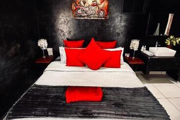 پانسیون The Olive Branch Guesthouse And Animal Sanctuary