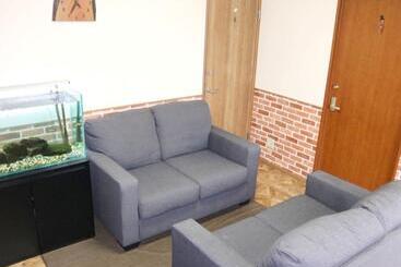 Hostel ｇｕｅｓｔ　ｈｏｕｓｅ　てぃんが〜ら