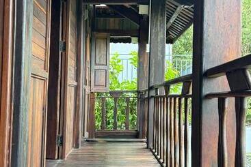 تختخواب و صبحانه Bưng Riềng Garden
