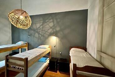 تختخواب و صبحانه Hostel Bohemian