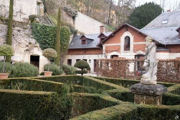 تختخواب و صبحانه Manoir Des Basses Rivières
