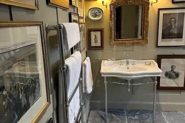 تختخواب و صبحانه Manoir Des Basses Rivières