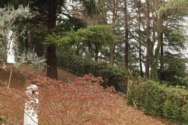 تختخواب و صبحانه Villa Jasmine
