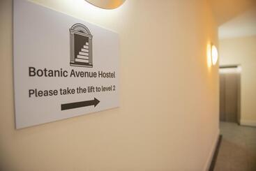 Botanic Avenue Hostel Less Than A Mile From The City Centre