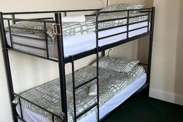 Botanic Avenue Hostel Less Than A Mile From The City Centre