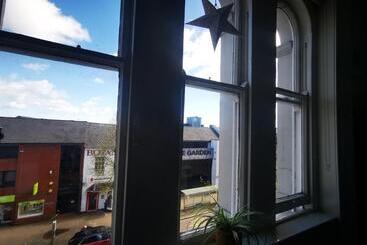 Botanic Avenue Hostel Less Than A Mile From The City Centre