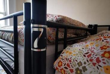Botanic Avenue Hostel Less Than A Mile From The City Centre