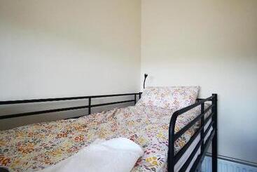 Botanic Avenue Hostel Less Than A Mile From The City Centre
