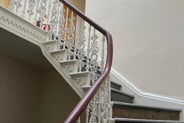 Botanic Avenue Hostel Less Than A Mile From The City Centre