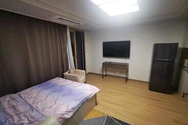 מלון דירות Condo In Clark Pampanga Beside Hilton Hotel And Casino