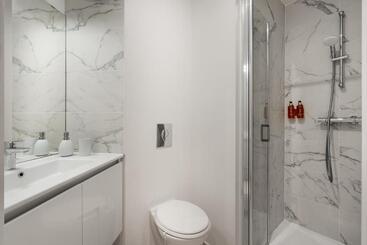 Emilie Homes Clichy