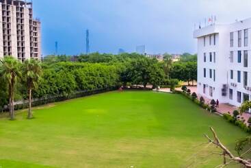 Hite Resort Greater Noida