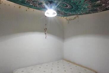 هتل کپسول Shanti Home Mar Azul