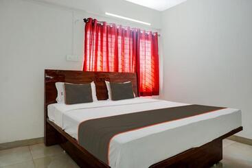 هتل 82142 Sai Inn Lodging