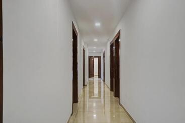 هتل 82142 Sai Inn Lodging