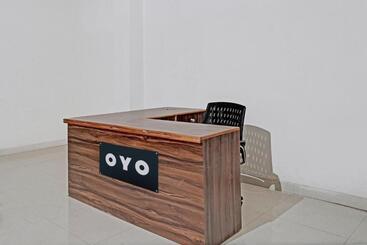هتل Oyo The Adiitya Inn