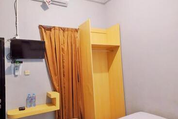 هتل Reddoorz At Deamartaloka Colomadu Solo